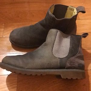 UGG Callum youth